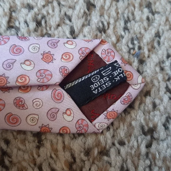 Salvatore Ferragamo Silk Tie - Pink Seashells - Made in Italy